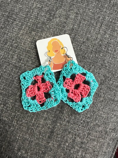 Pink and real granny square earrings - thumbnail 1